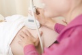 Schwangere Frau bei Ultraschalluntersuchung